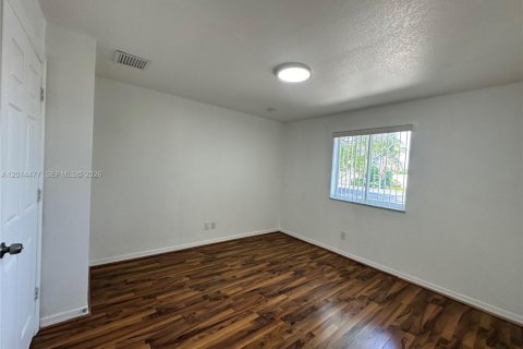 Touwnhouse à louer à Hallandale Beach, Floride: 2 chambres, 125.42 m2 № 2076499 - photo 21