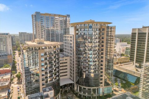 Propiedad comercial en Orlando, Florida 290.6 m2 № 2166435