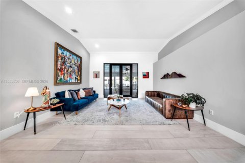 Villa ou maison à vendre à Doral, Floride: 6 chambres, 361.2 m2 № 2387166 - photo 11
