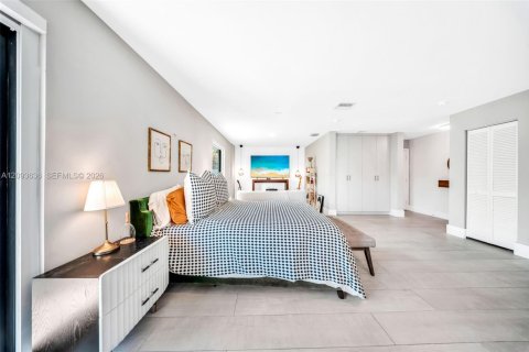 Villa ou maison à vendre à Doral, Floride: 6 chambres, 361.2 m2 № 2387166 - photo 19