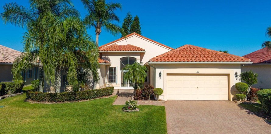 House in Port St. Lucie, Florida 3 bedrooms, 225.38 sq.m. № 2088131