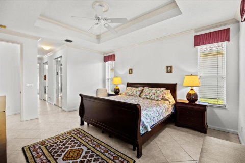 House in Port St. Lucie, Florida 3 bedrooms, 225.38 sq.m. № 2088131 - photo 21