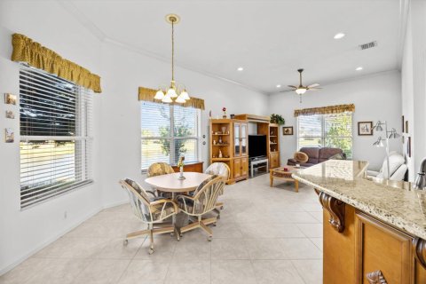 House in Port St. Lucie, Florida 3 bedrooms, 225.38 sq.m. № 2088131 - photo 12