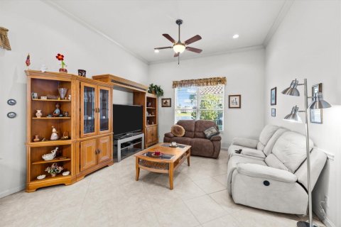 House in Port St. Lucie, Florida 3 bedrooms, 225.38 sq.m. № 2088131 - photo 14