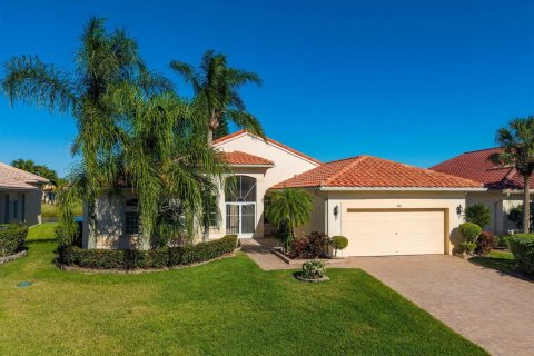 House in Port St. Lucie, Florida 3 bedrooms, 225.38 sq.m. № 2088131 - photo 2