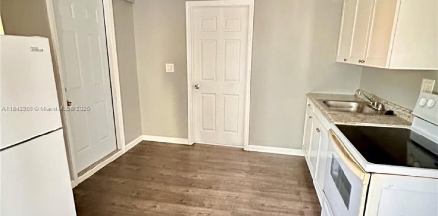 Villa ou maison à Miami, Floride 2 chambres, 183.57 m2 № 1834114
