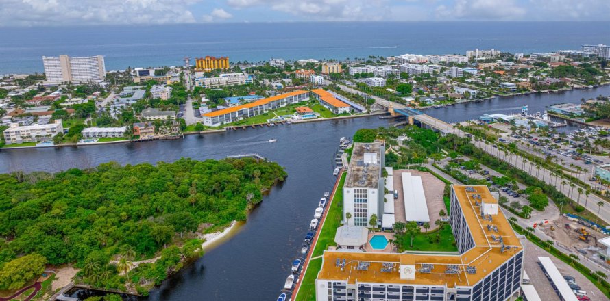 Condo in Deerfield Beach, Florida, 3 bedrooms  № 2328613