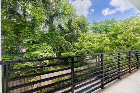 Adosado en venta en Miami, Florida, 3 dormitorios, 239.13 m2 № 1834444 - foto 26