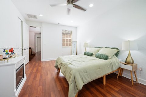 Снять в аренду таунхаус в Пемброк-Пайнс, Флорида 3 спальни, 164.62м2, № 2004951 - фото 13