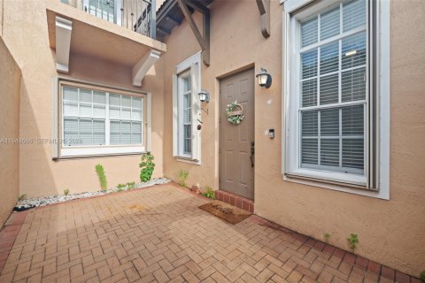 Снять в аренду таунхаус в Пемброк-Пайнс, Флорида 3 спальни, 164.62м2, № 2004951 - фото 3