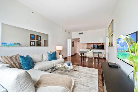Condo in Miami Beach, Florida, 2 bedrooms № 2082526 - photo 6