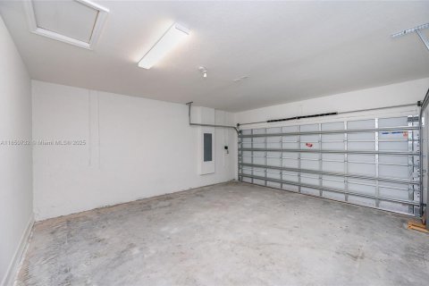 House in Homestead, Florida 4 bedrooms, 169.73 sq.m. № 1856917 - photo 20