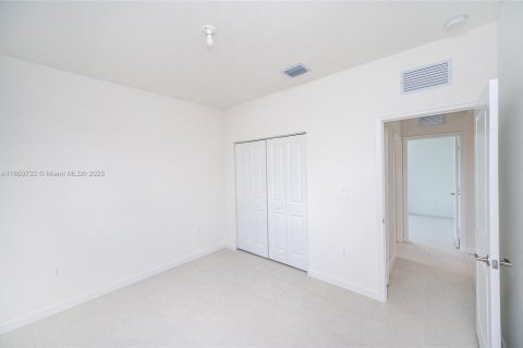 House in Homestead, Florida 4 bedrooms, 169.73 sq.m. № 1856917 - photo 26
