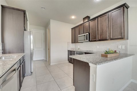 House in Casselberry, Florida 3 bedrooms, 164.62 sq.m. № 1900146 - photo 21