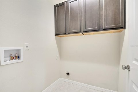 House in Casselberry, Florida 3 bedrooms, 164.62 sq.m. № 1900146 - photo 26