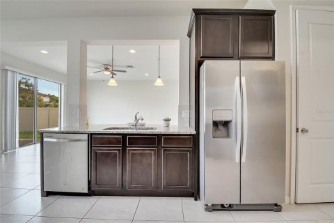House in Casselberry, Florida 3 bedrooms, 164.62 sq.m. № 1900146 - photo 23