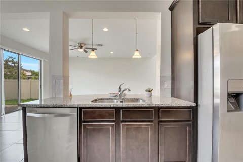 House in Casselberry, Florida 3 bedrooms, 164.62 sq.m. № 1900146 - photo 22