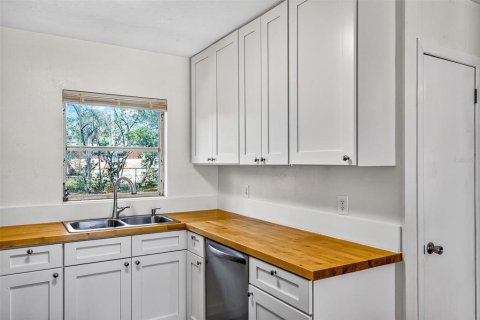 Casa en venta en Gainesville, Florida, 3 dormitorios, 108.6 m2 № 2145216 - foto 9