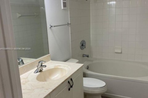 Condo in West Palm Beach, Florida, 2 bedrooms  № 2397709 - photo 29