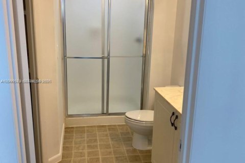 Condo in West Palm Beach, Florida, 2 bedrooms  № 2397709 - photo 13