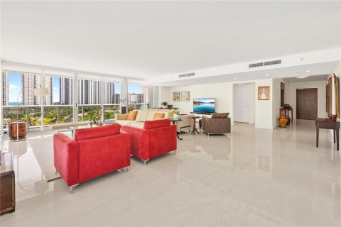 Condominio en venta en Sunny Isles Beach, Florida, 2 dormitorios, 199.18 m2 № 1872188 - foto 8