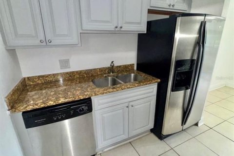 Condo in Orlando, Florida, 2 bedrooms  № 2354342