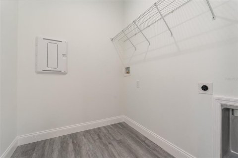 House in Palm Bay, Florida 4 bedrooms, 201.69 sq.m. № 2218376 - photo 27