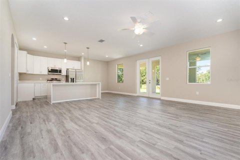 House in Palm Bay, Florida 4 bedrooms, 201.69 sq.m. № 2218376 - photo 11