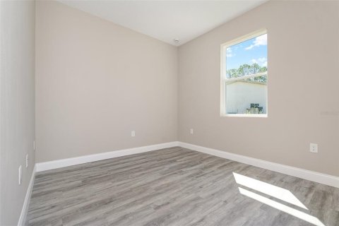House in Palm Bay, Florida 4 bedrooms, 201.69 sq.m. № 2218376 - photo 24
