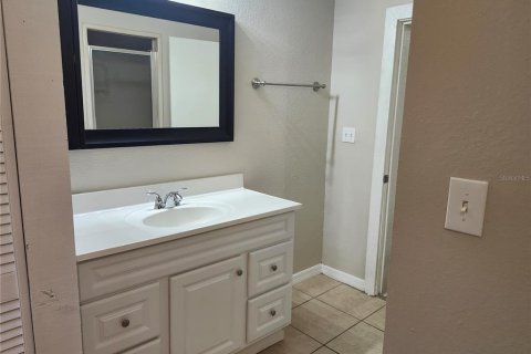 House in Spring Hill, Florida 3 bedrooms, 149.48 sq.m. № 1631696 - photo 12