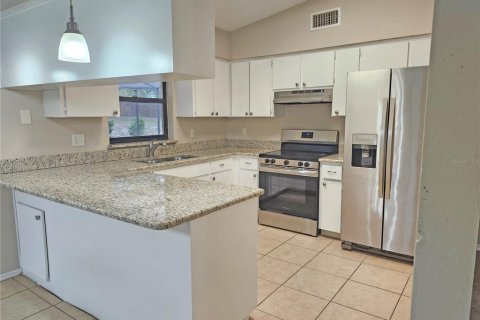 House in Spring Hill, Florida 3 bedrooms, 149.48 sq.m. № 1631696 - photo 6