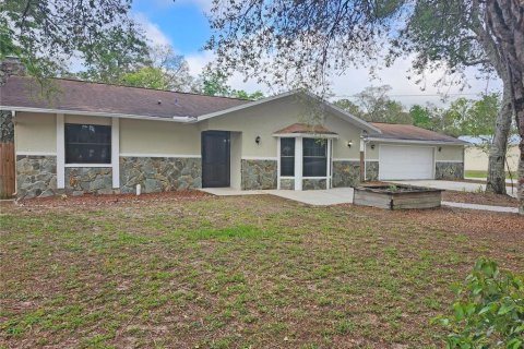 House in Spring Hill, Florida 3 bedrooms, 149.48 sq.m. № 1631696 - photo 1