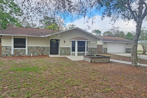 House in Spring Hill, Florida 3 bedrooms, 149.48 sq.m. № 1631696 - photo 2