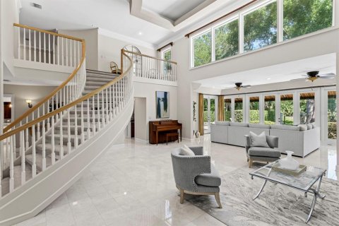 House in Tampa, Florida 5 bedrooms, 506.78 sq.m. № 1673335 - photo 10