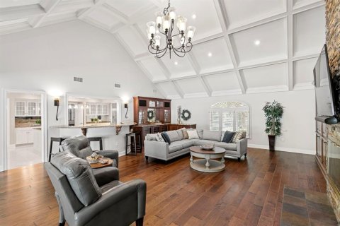 House in Tampa, Florida 5 bedrooms, 506.78 sq.m. № 1673335 - photo 27