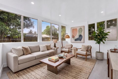 Villa ou maison à louer à Miami, Floride: 4 chambres, 148.64 m2 № 2404235 - photo 16