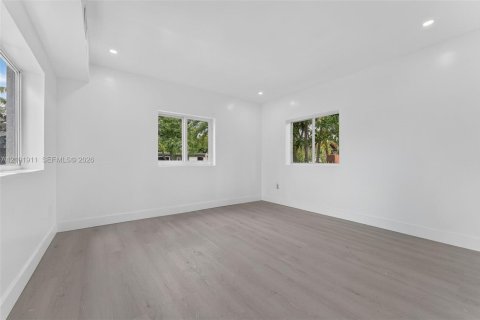 Villa ou maison à louer à Miami, Floride: 4 chambres, 148.64 m2 № 2404235 - photo 25