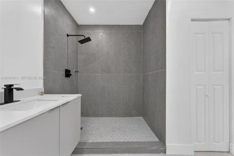 Villa ou maison à louer à Miami, Floride: 4 chambres, 148.64 m2 № 2404235 - photo 29