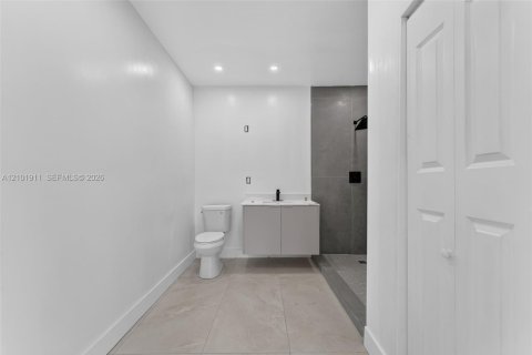 Villa ou maison à louer à Miami, Floride: 4 chambres, 148.64 m2 № 2404235 - photo 30