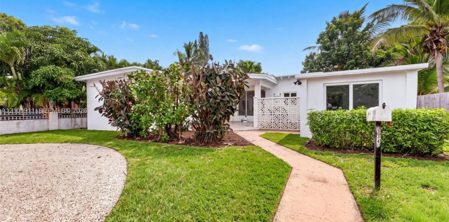 Villa ou maison à Miami, Floride 4 chambres, 148.64 m2 № 2404235