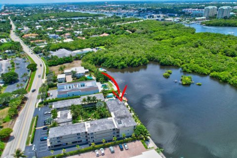 Condominio en alquiler en Ocean Ridge, Florida, 2 dormitorios, 94.67 m2 № 961455 - foto 1