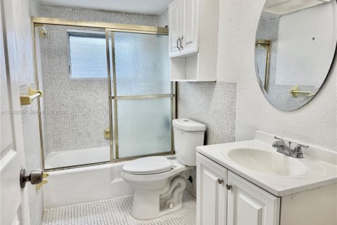 Copropriété à louer à North Miami, Floride: 1 chambre, 92.07 m2 № 1997644 - photo 5