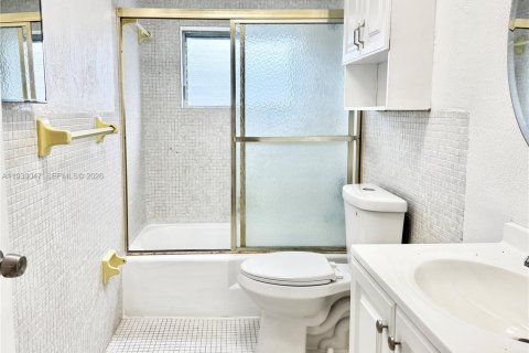 Copropriété à louer à North Miami, Floride: 1 chambre, 92.07 m2 № 1997644 - photo 6