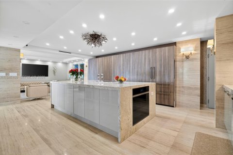 Condominio en venta en Bal Harbour, Florida, 3 dormitorios, 310.29 m2 № 2000431 - foto 13