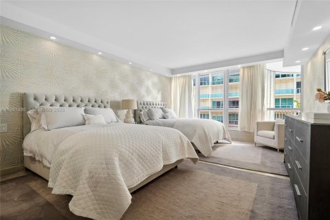 Condominio en venta en Bal Harbour, Florida, 3 dormitorios, 310.29 m2 № 2000431 - foto 18