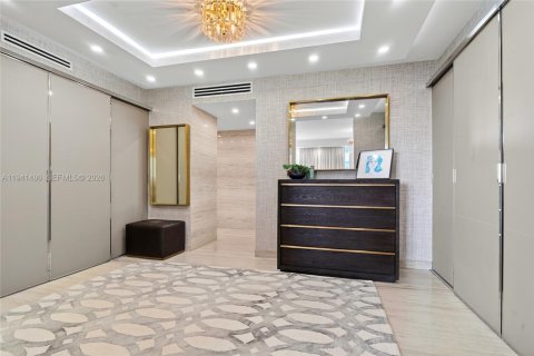 Condominio en venta en Bal Harbour, Florida, 3 dormitorios, 310.29 m2 № 2000431 - foto 16