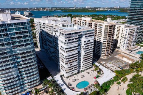 Condominio en venta en Bal Harbour, Florida, 3 dormitorios, 310.29 m2 № 2000431 - foto 25