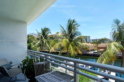 Copropriété à louer à Aventura, Floride: 3 chambres, 168.06 m2 № 1934117 - photo 5