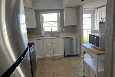 Condo in Sarasota, Florida, 2 bedrooms  № 1528216 - photo 4
