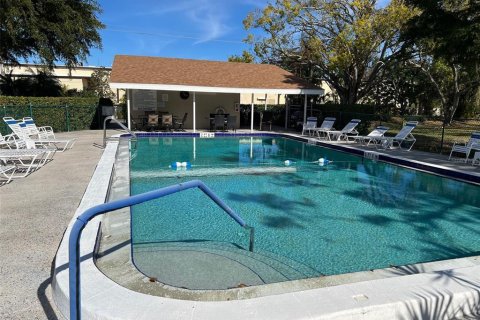 Condo in Sarasota, Florida, 2 bedrooms  № 1528216 - photo 18